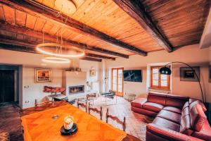 Posezení v ubytování Casa Lierna 11