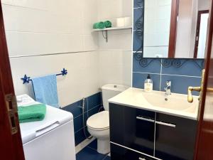 A bathroom at Vera Mar 9C - Primera linea con Parking y TV Sat