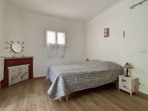 Gallery image of Maison - 4 couchages - SOREDE AR000-S26 in Sorède +7 photos