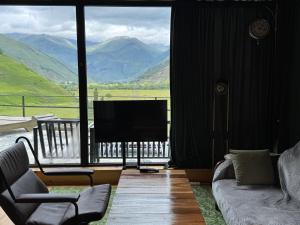 Nespecifikovaný výhled na hory nebo výhled na hory při pohledu z apartmánu + 31 fotografií