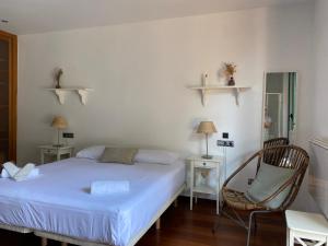 Postel nebo postele na pokoji v ubytování TH100 Villa Vacacional con Vistas al Mar en Tamari + 52 fotografií