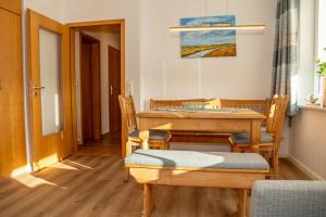 Et opholdsområde på Ferienwohnung Sonnendeck + 16 billeder