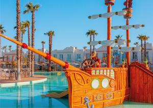 Bazén v ubytování ON City Resort All Inclusive Prime nebo v jeho okolí