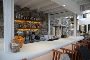 Seethrough Mykonos Suites酒廊或酒吧区