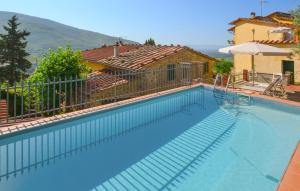 The swimming pool at or close to Il Frantoio