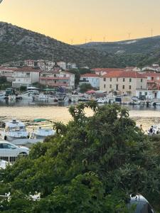 Gallery image of Villa beach apartments Anchor in Seget Vranjica