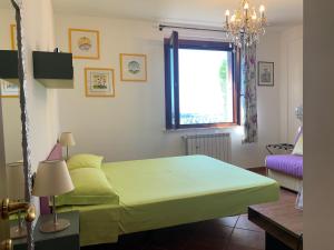 A television and/or entertainment centre at Casa Paola nel Chianti