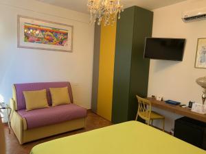 A television and/or entertainment centre at Casa Paola nel Chianti