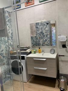 A bathroom at Casa Paola nel Chianti
