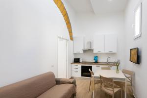 Una cocina o zona de cocina en Luxury Royal House