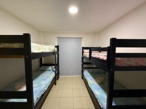 Apartamentos El Fortín客房内的一张或多张床位