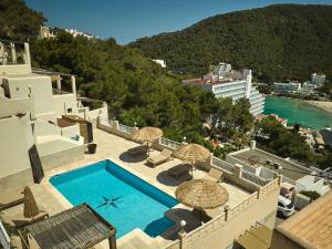 Imagen de la galería de Apartamentos Catharina Maria, en Cala Llonga 127 fotos más