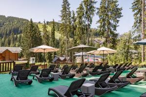 Nespecifikovaný výhled na hory nebo výhled na hory při pohledu z hotelu