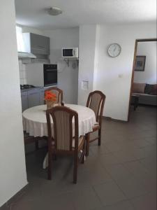 Kuchyň nebo kuchyňský kout v ubytování Apartman "Vuković"