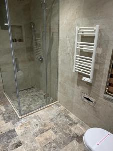 Koupelna v ubytování Barjaktar - Luxury Suites & SPA