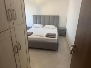 Zdjęcie z galerii obiektu Petros rooms w mieście Himara