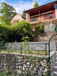 Gallery image of Vikendica Hondo Boracko jezero in Jezero