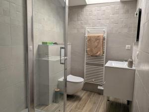 Gallery image of Gîte Chenevières - Village paisible avec parking privé - FR-1-584-384 