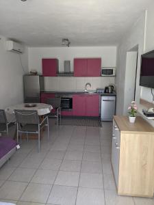 Imagen de la galería de Emilija Apartments Privlaka, en Privlaka