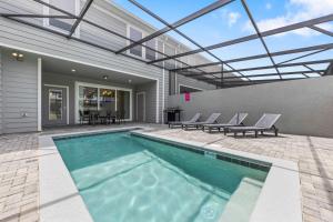 Бассейн в 1287 Blue Paradise Way или поблизости