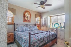 a bedroom with a bed and a ceiling fan at Princesa De Penasco in Punta Penasco New +19 photos