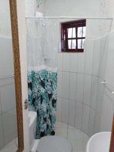 Bilik mandi di Kitnet - quarto - privativo