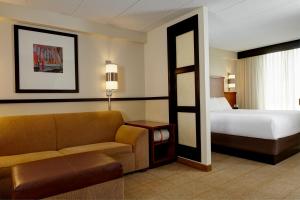 Hyatt Place Fort Wayne - Northwest客房内的一张或多张床位