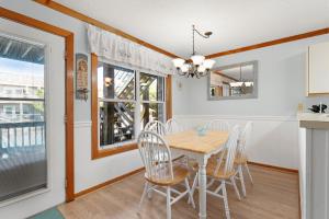 Kuchyň nebo kuchyňský kout v ubytování Siren Song