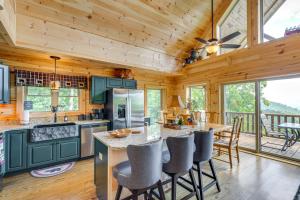 Gallery image of Hot Tub, Game Room and Views Mars Hill Mtn Retreat! in Swiss