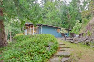 Giardino di 2 Blocks to Puget Sound Beach Lummi Island Home
