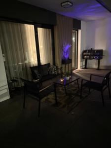 Χώρος καθιστικού στο Apartament przy rzece