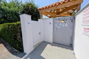 Fotografia z galérie ubytovania Superb Vacation House With Garden And Terrace v destinácii La Tranche-sur-Mer