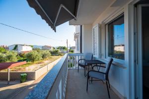Balkón nebo terasa v ubytování Apartments with parking spaces Sukosan, Zadar - 6131