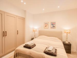 Postel nebo postele na pokoji v ubytování La Neptune + 47 fotografií