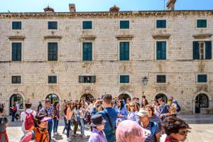 الضيوف المقيمون في Stradun View En Suite Rooms & Studio