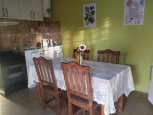 Η κουζίνα ή μικρή κουζίνα στο Alojamiento Lety