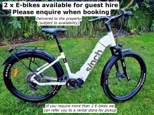 Jízda na kole v ubytování Hot Tub Haven! Games Room, Garden & E-Bikes nebo okolí