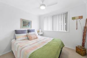 Ένα ή περισσότερα κρεβάτια σε δωμάτιο στο 3 bedroom home close to beach and pet friendly