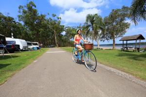 Afbeelding uit fotogalerij van Koala Shores Holiday Park in Lemon Tree Passage