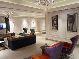 Posezení v ubytování Sujimoto Residences MacDonald