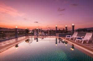 Bazén v ubytování The Crystal Beach Hotel nebo v jeho okolí