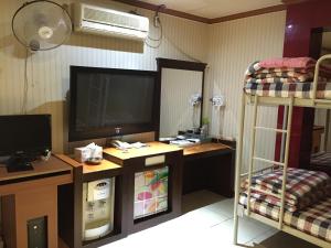 TV a/nebo společenská místnost v ubytování K Motel