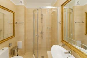Koupelna v ubytování Private Apartment Grand Resort 11 + 31 fotografií