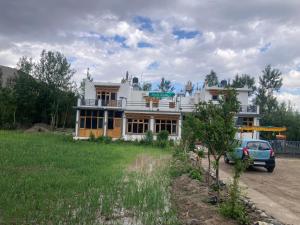 Bangunan di mana terletaknya homestay