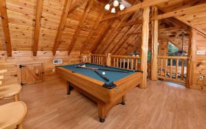 Τραπέζι μπιλιάρδου στο Hooked On Love +12 φωτογραφίες