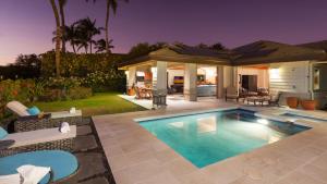 Bazén v ubytování SEABREEZE Family Friendly Mauna Lani 4BR Home with Private Pool nebo v jeho okolí