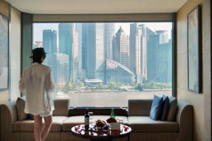 Φωτογραφία από το άλμπουμ του Banyantree Shanghai On the Bund - Tales rooftop bar boasts a jaw-dropping panoramic vista σε Σαγκάη