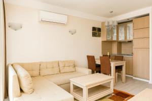 Χώρος καθιστικού στο Harmony 11 Private Apartment