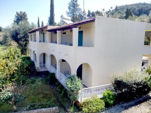 Gallery image of Villa Thomas in Agios Georgios Pagon