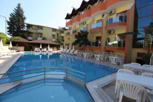 Bazén v ubytování Wassermann Hotel nebo v jeho okolí